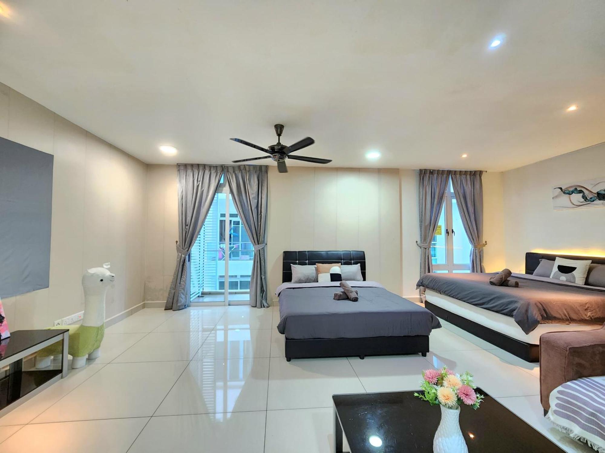 Ksl Mall 110inch Screen Movie Cozy Apartemen